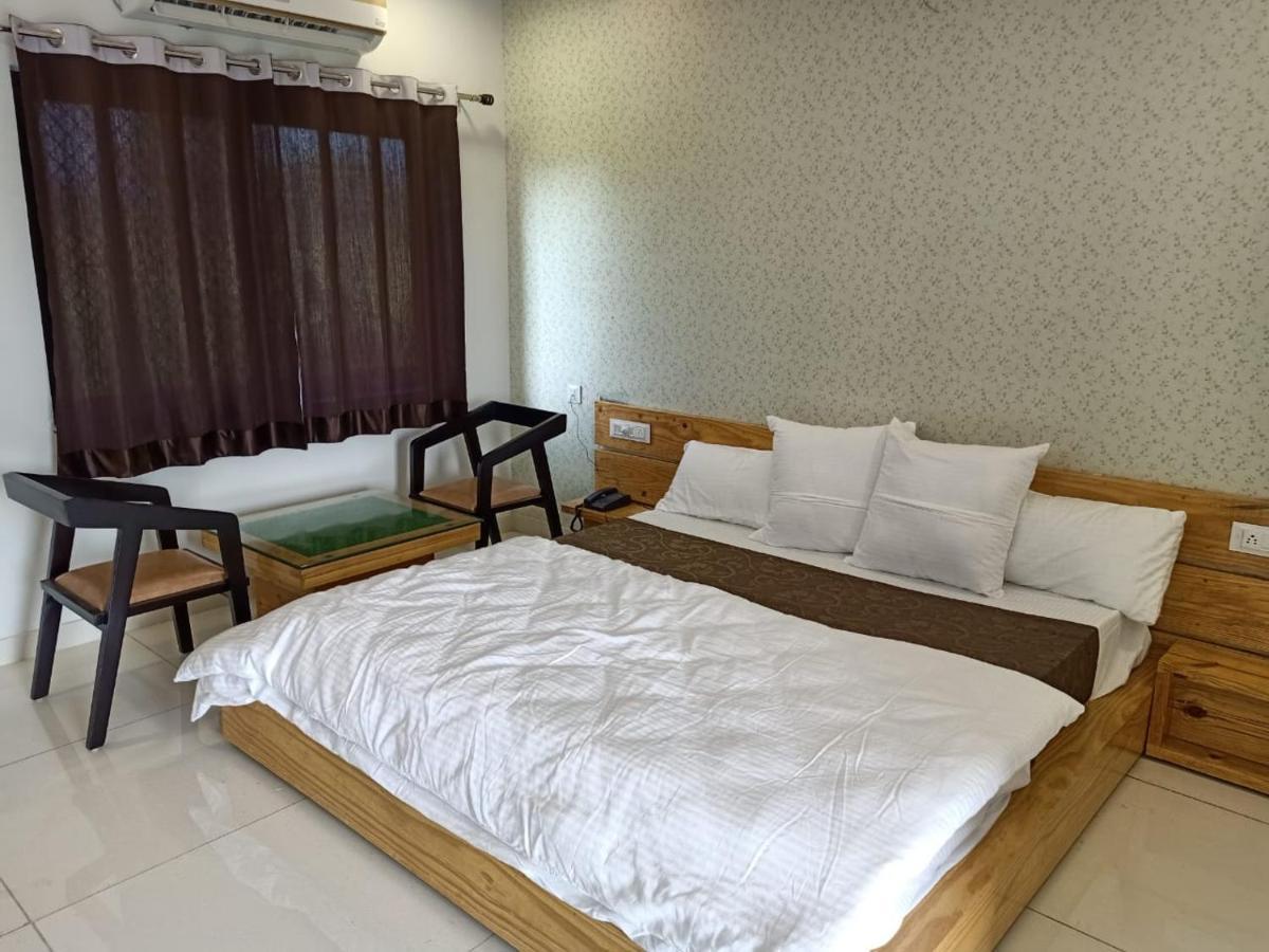 Aravalli Hill Resort Chittorgarh Exteriör bild